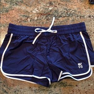 Vineyard vines performance shorts